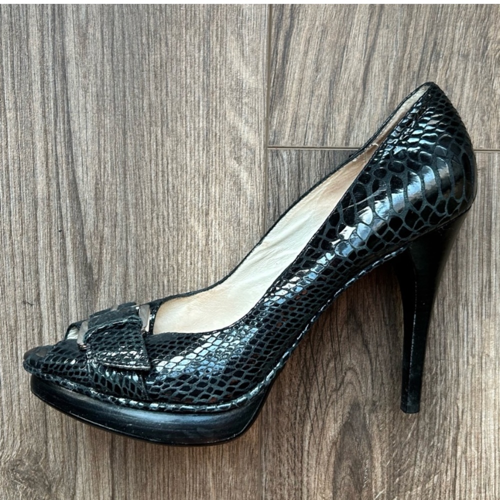Michael x Michael Kors Black Leather Peep Toe Heels | 9 - Picture 9 of 10